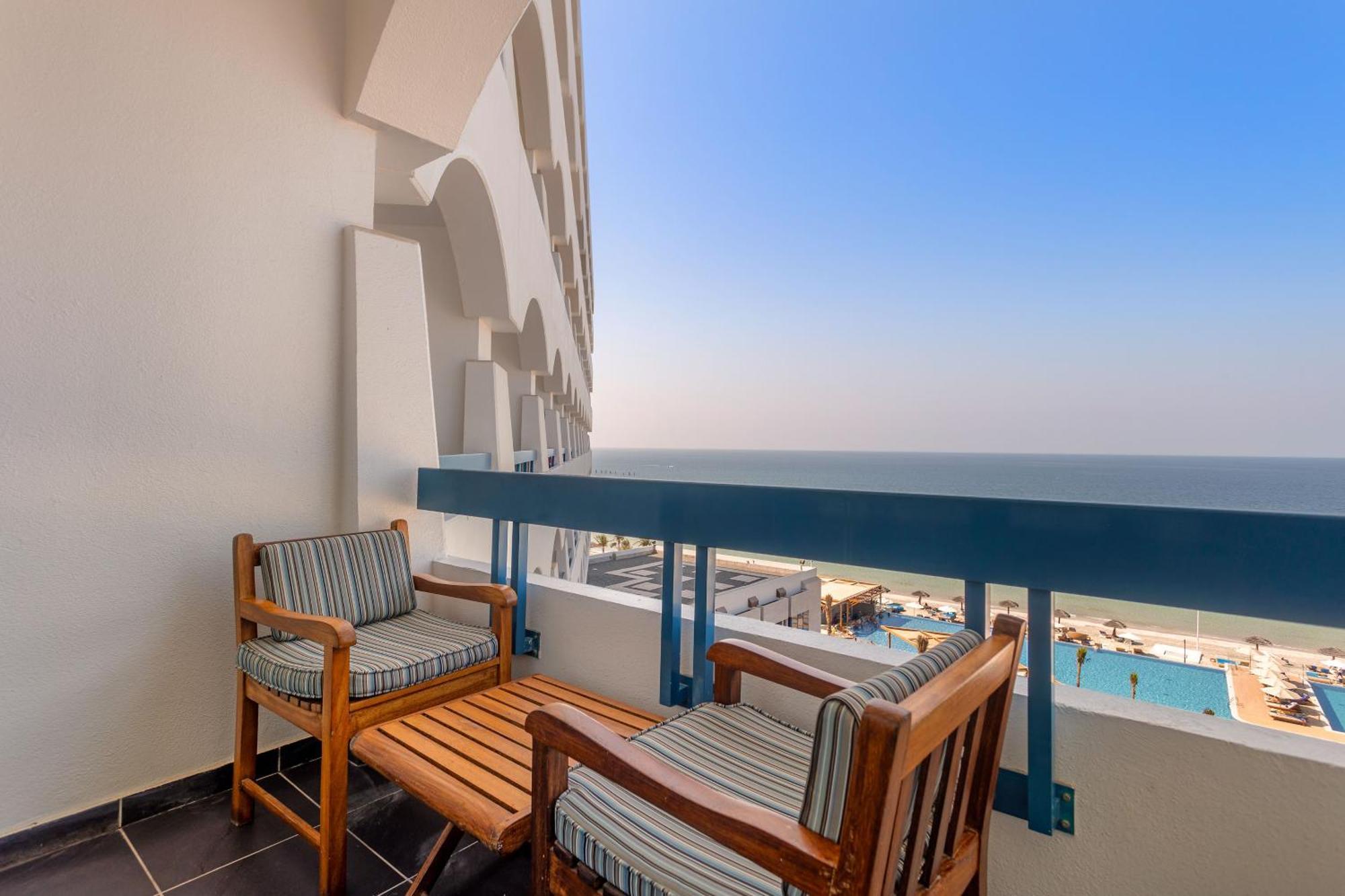 Ajman Hotel & Villas By Blazon Hotels Exterior foto Balcony of a hotel room