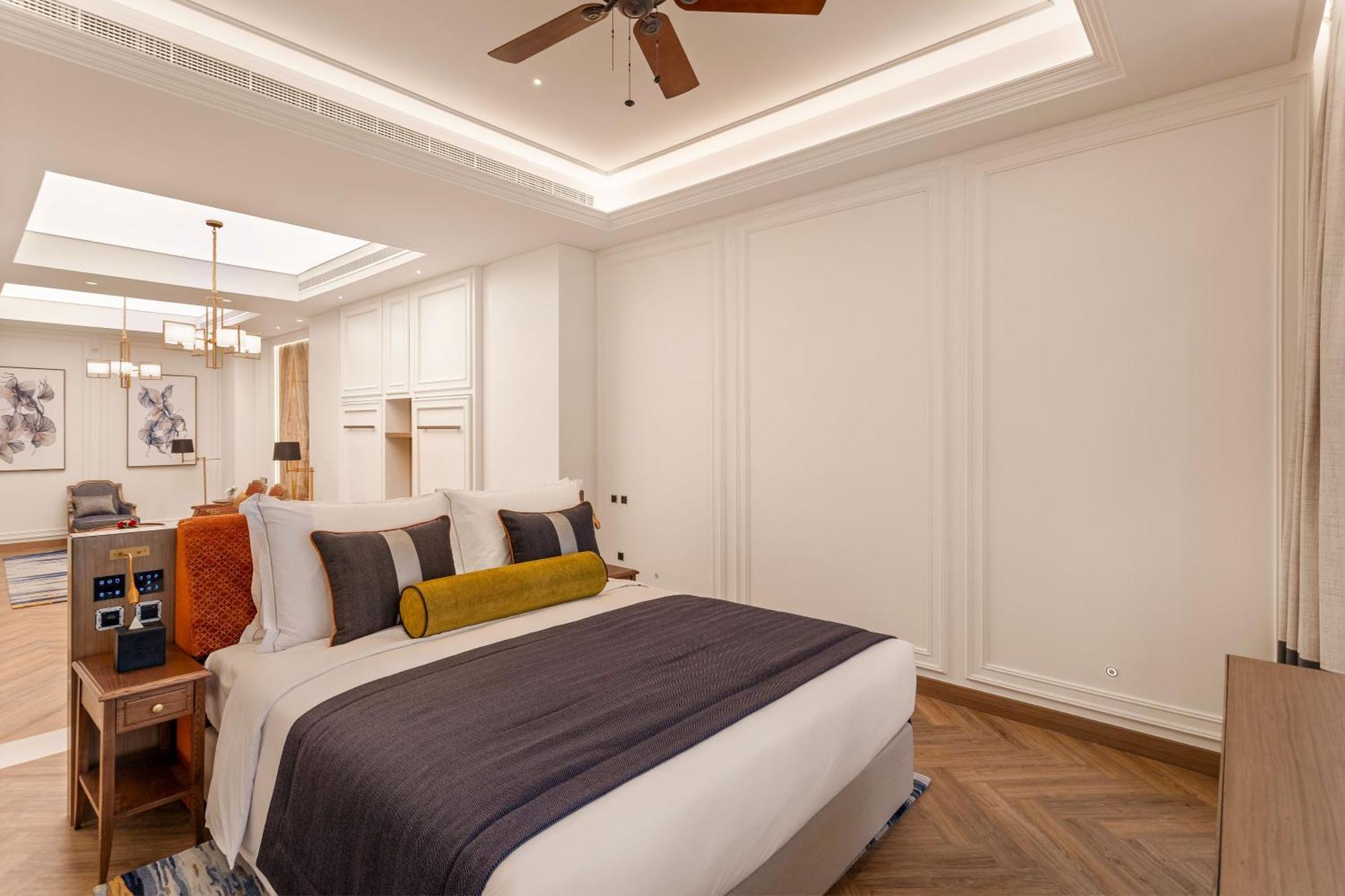 Ajman Hotel & Villas By Blazon Hotels Exterior foto A bedroom at the hotel