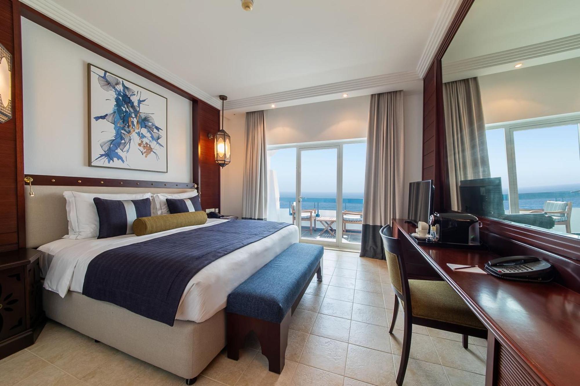 Ajman Hotel & Villas By Blazon Hotels Exterior foto Deluxe Room