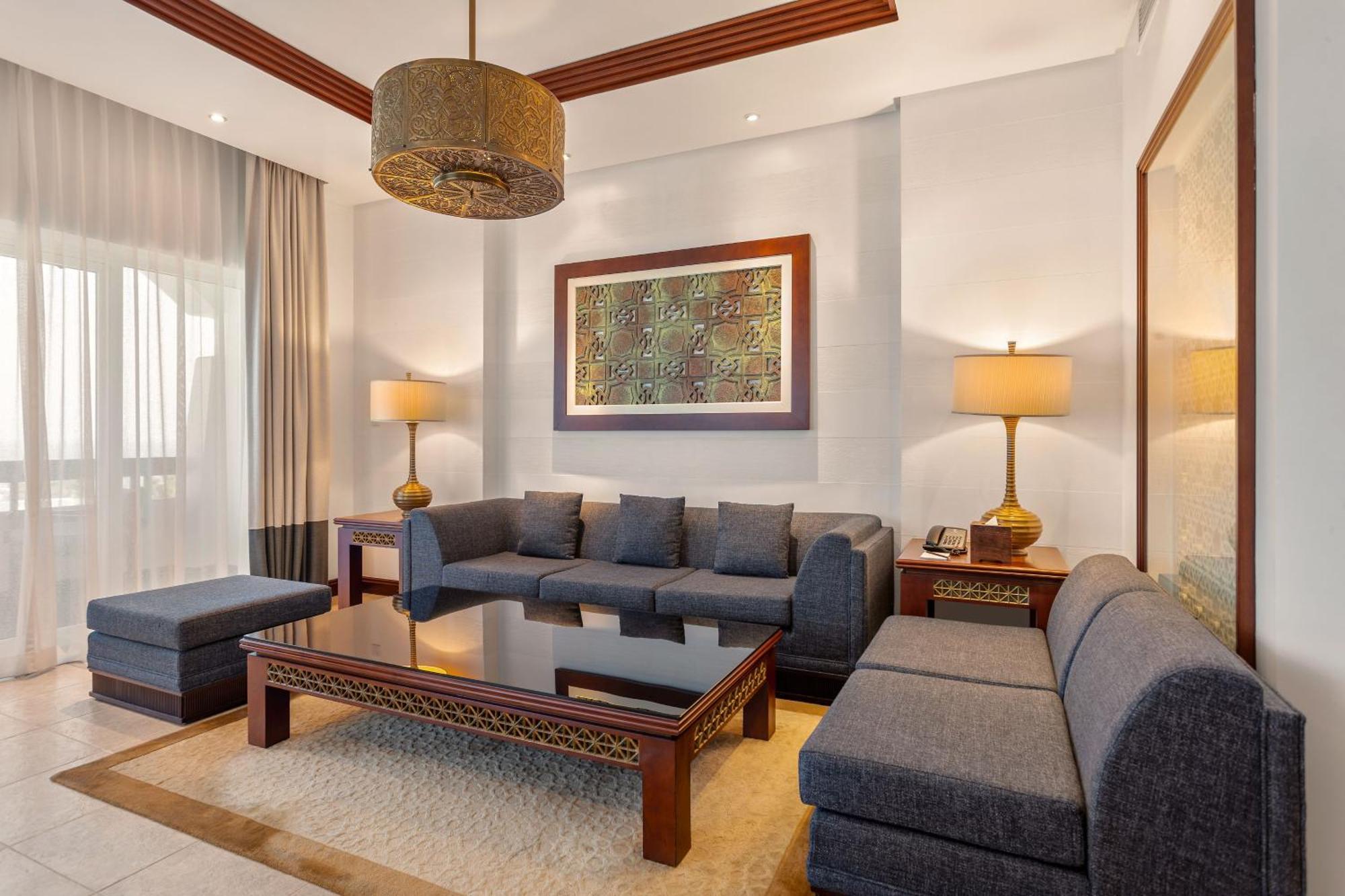 Ajman Hotel & Villas By Blazon Hotels Exterior foto Living room