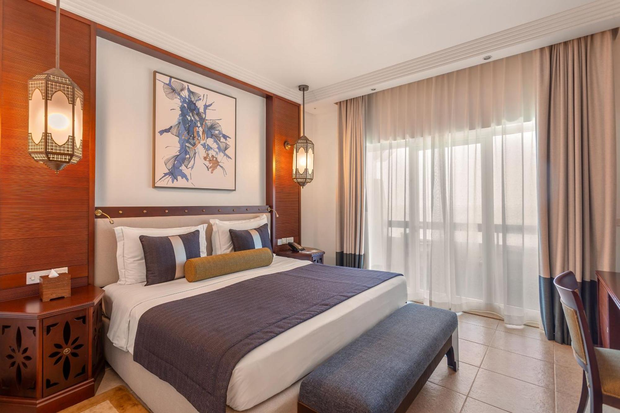 Ajman Hotel & Villas By Blazon Hotels Exterior foto A bedroom at the hotel