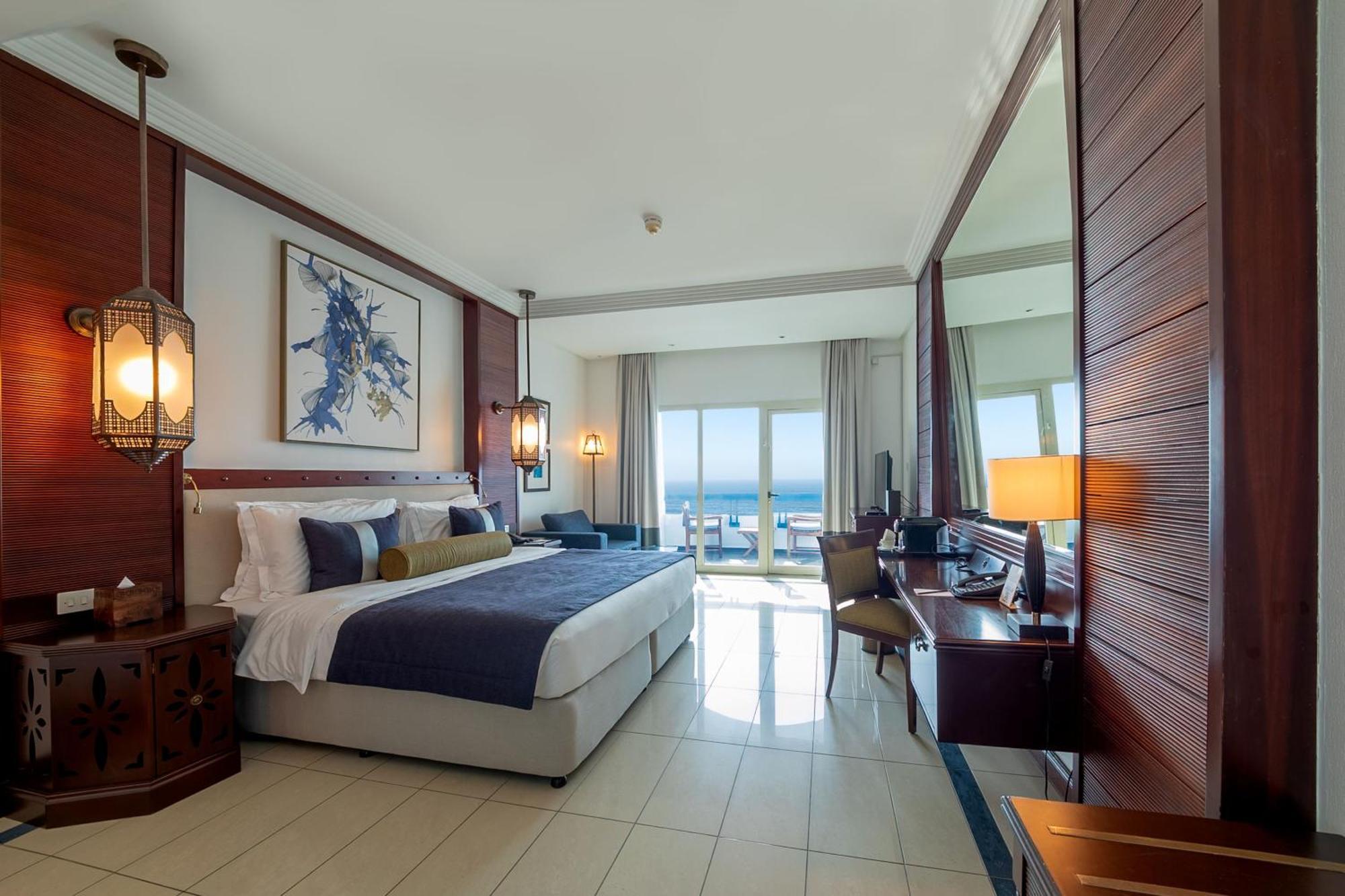 Ajman Hotel & Villas By Blazon Hotels Exterior foto Deluxe Room